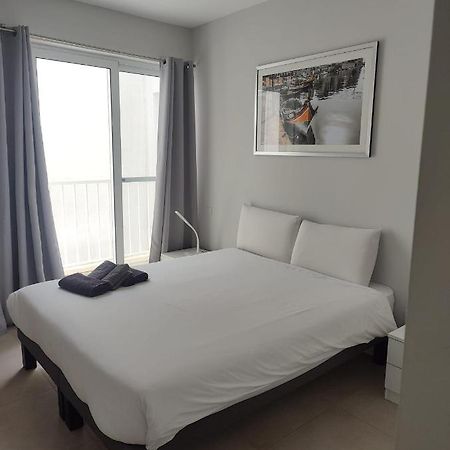 Gzira, 2 Bedroom Apartment Bagian luar foto