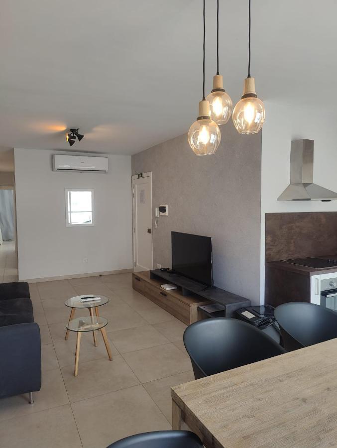 Gzira, 2 Bedroom Apartment Bagian luar foto